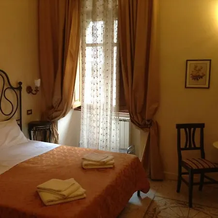 Marta Guest House